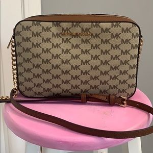 Michael Kors CrossBody